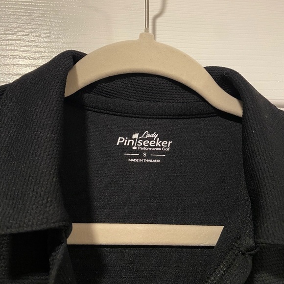 Lady Pinseeker Size S Black Sleeveless Collared V Neck Golf Shirt Activewear - Picture 7 of 10